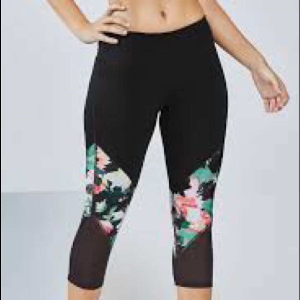 Fabletics powerhold floral Capri athletic leggings